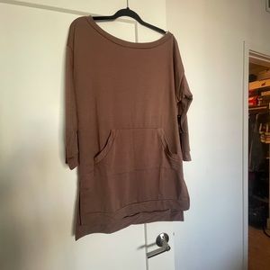 sweater dress w/ slits & pockets!